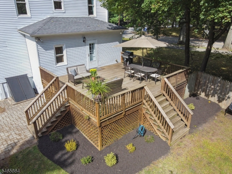 439 Grove St Property Photo 45