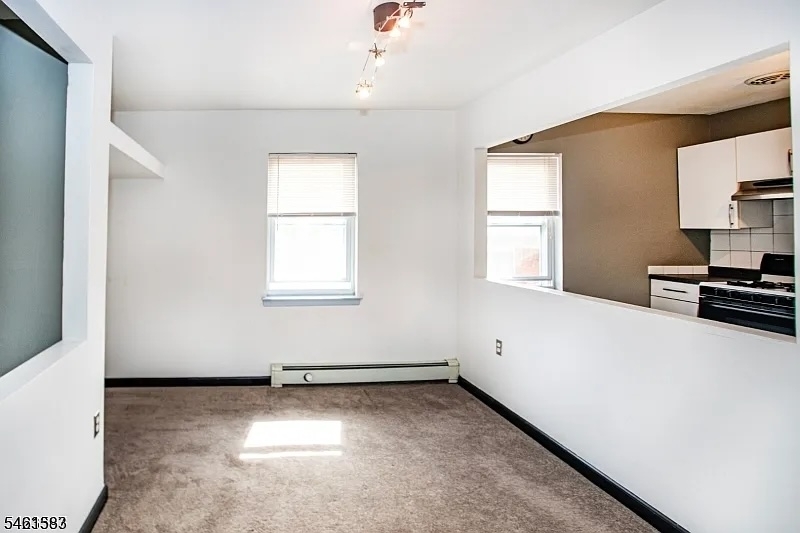 1130 Valley Rd Property Photo 9