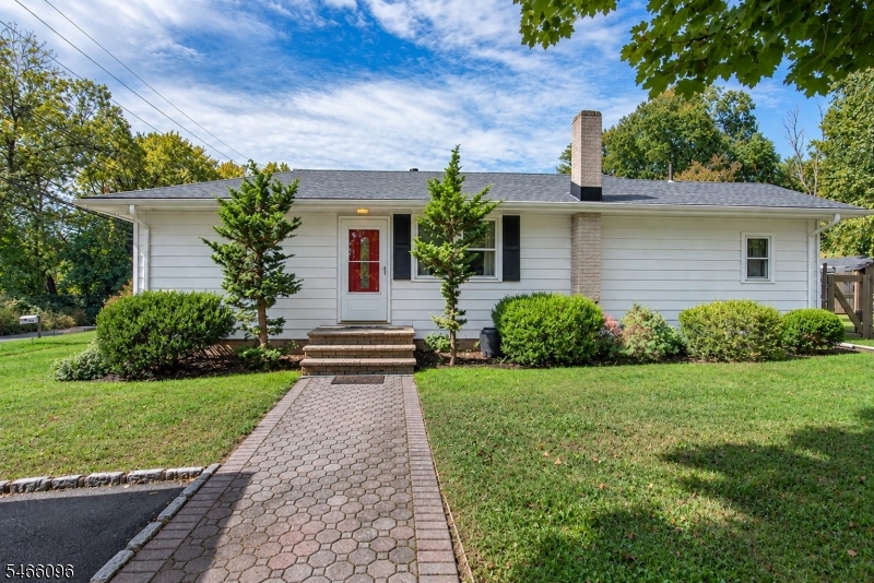 184 Fairfield Rd Property Photo 1