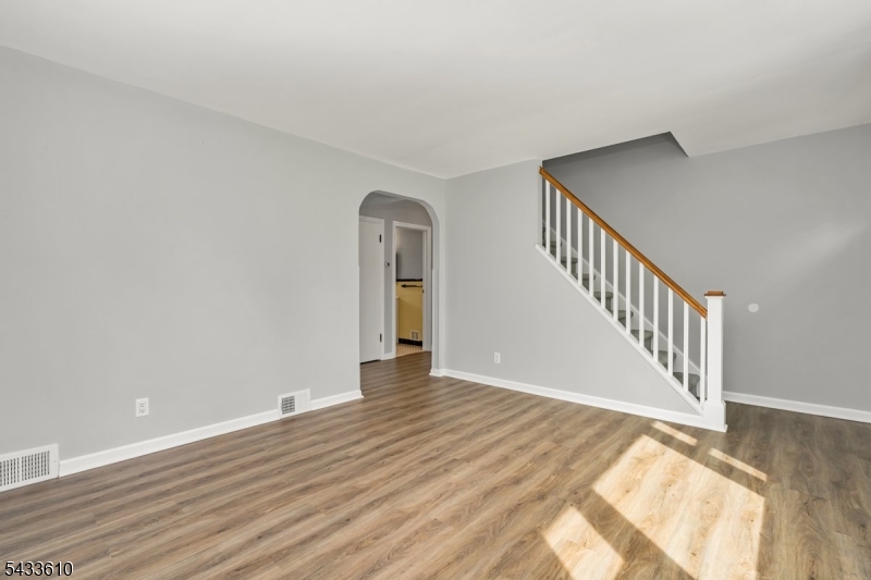 145 Golf Ave Property Photo 6