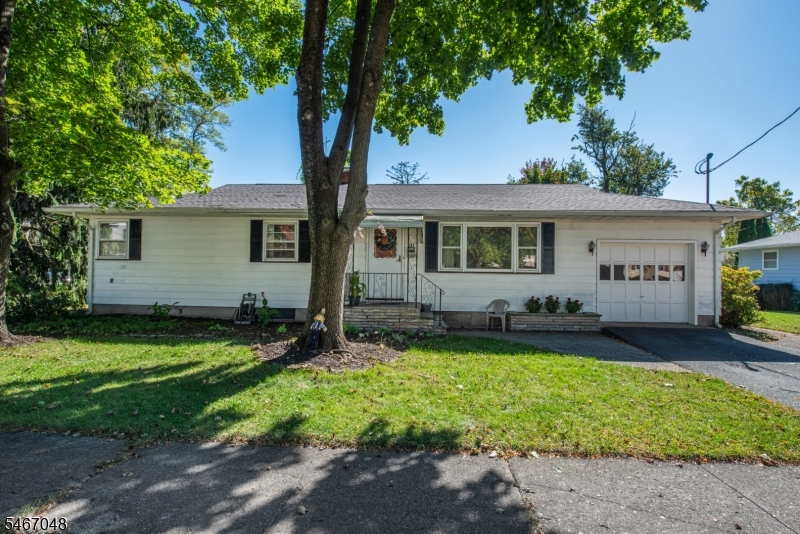 104 OAK STREET Property Photo 1