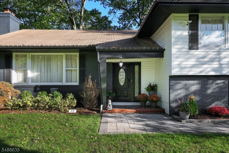 62 Guinard Dr Property Photo 2