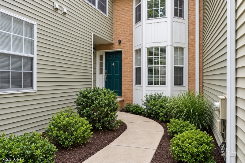 110 Coccio Dr Property Photo 30