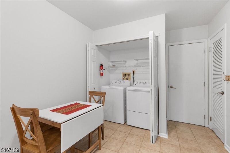 44 Watertown Ct Property Photo 14