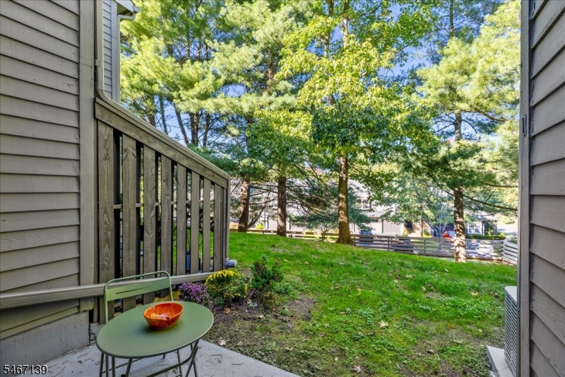 44 Watertown Ct Property Photo 25