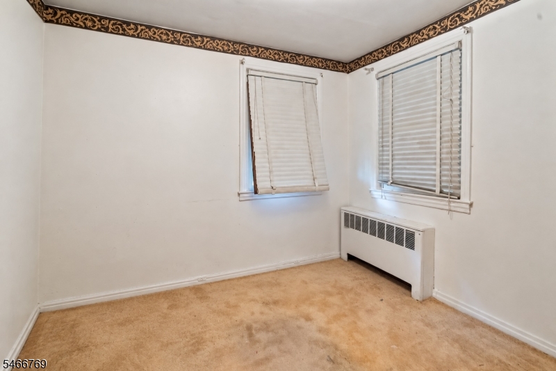 409 Olcott St Property Photo 14