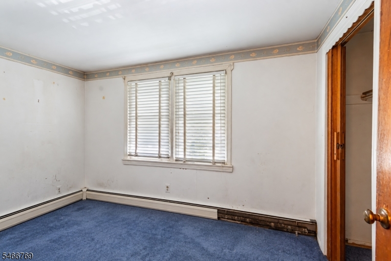 409 Olcott St Property Photo 16