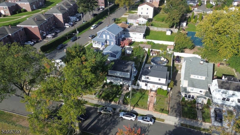 409 Olcott St Property Photo 32