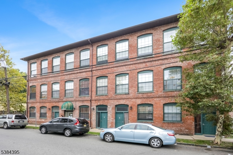 105 Marion St 18