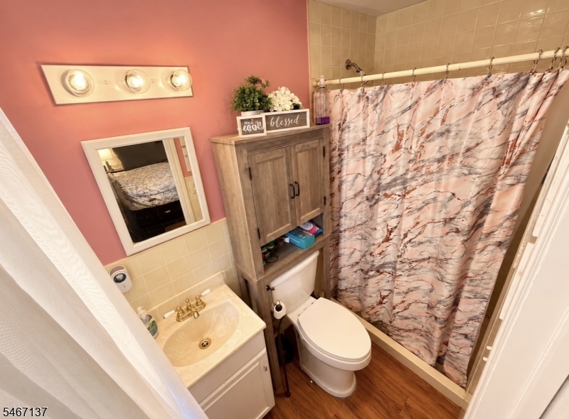 21 Alan Ln Property Photo 12
