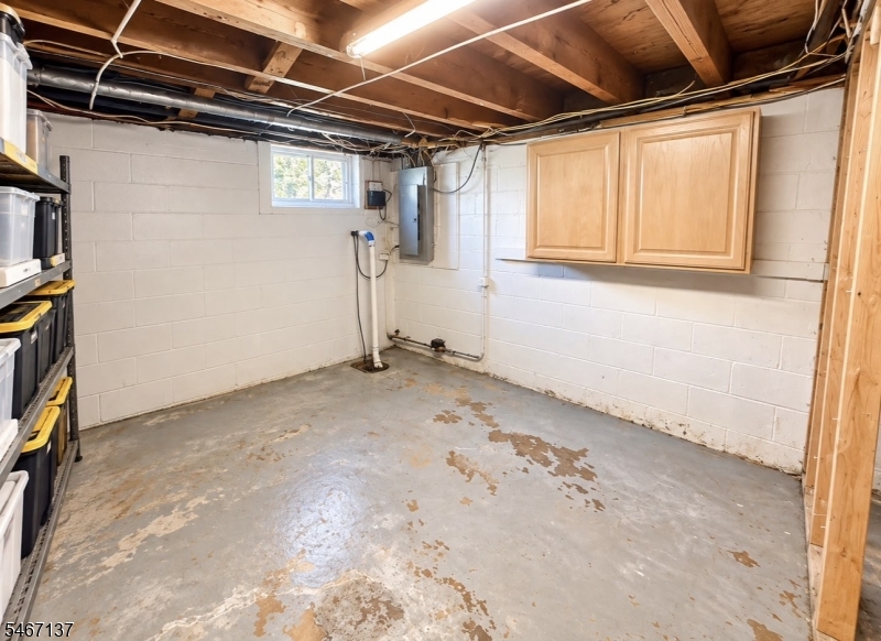 21 Alan Ln Property Photo 19
