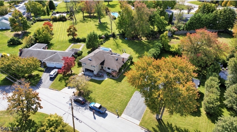21 Alan Ln Property Photo 24