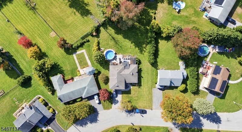 21 Alan Ln Property Photo 25