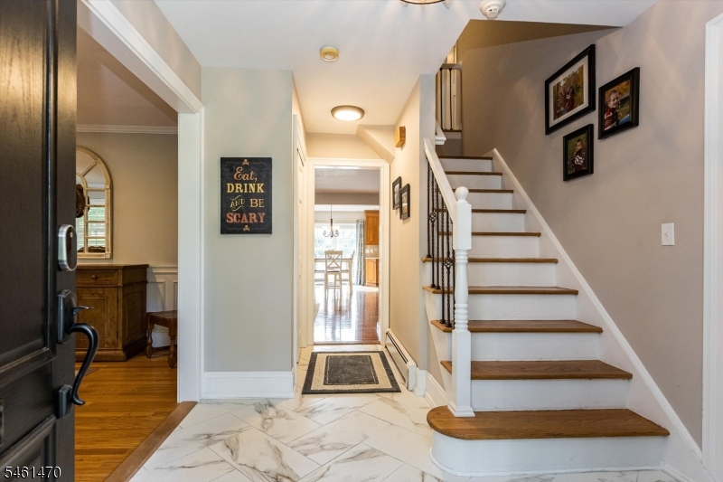 22 Sloping Hill Ter Property Photo 5