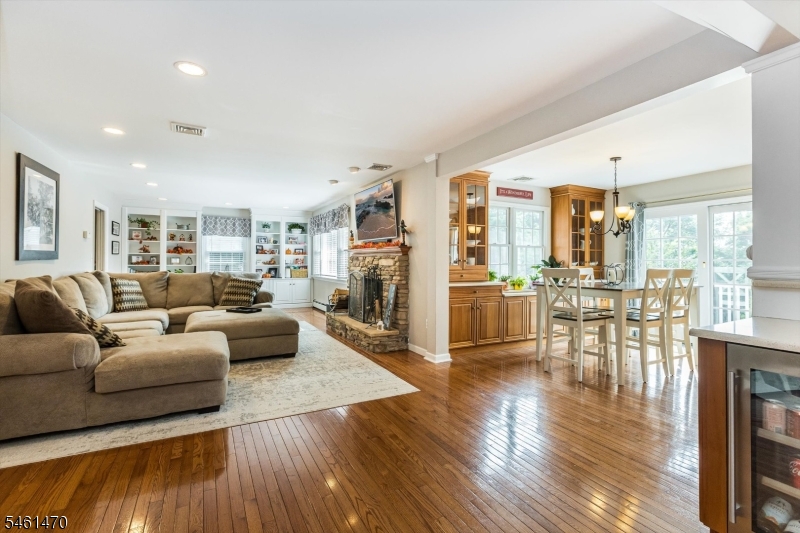 22 Sloping Hill Ter Property Photo 10