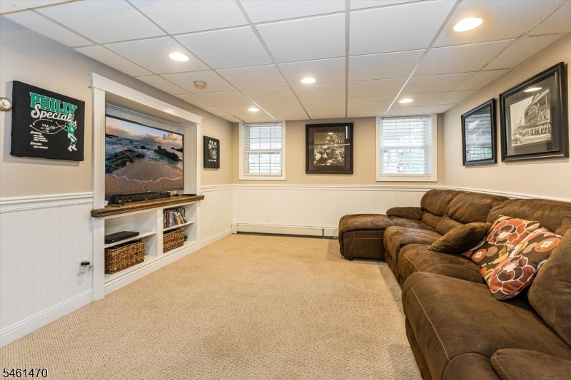 22 Sloping Hill Ter Property Photo 32