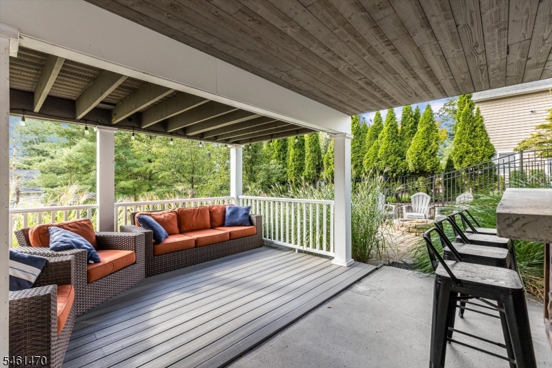 22 Sloping Hill Ter Property Photo 39