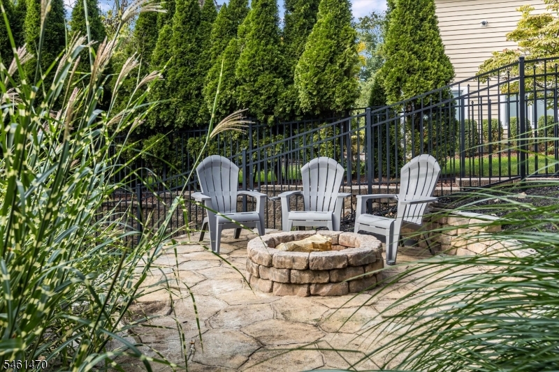 22 Sloping Hill Ter Property Photo 40