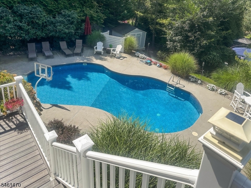 22 Sloping Hill Ter Property Photo 43