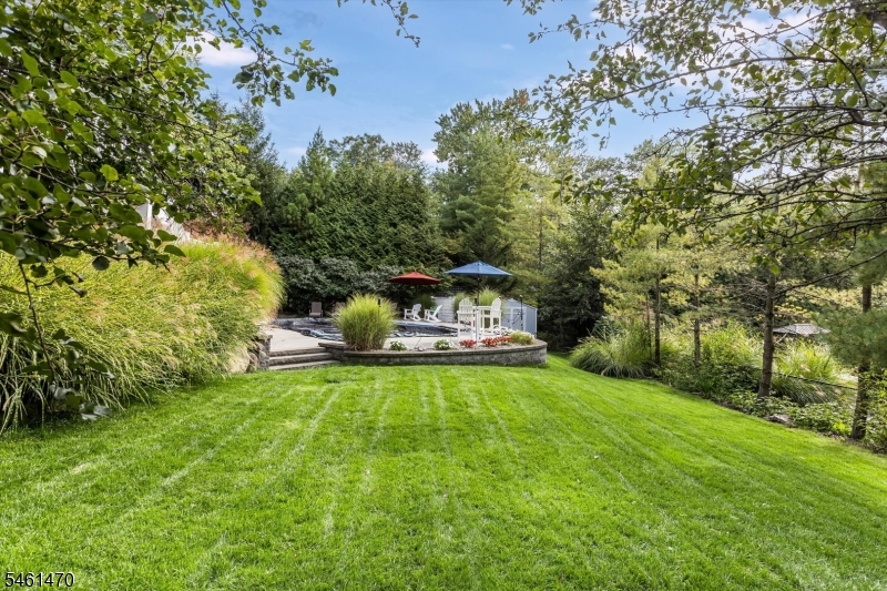 22 Sloping Hill Ter Property Photo 46