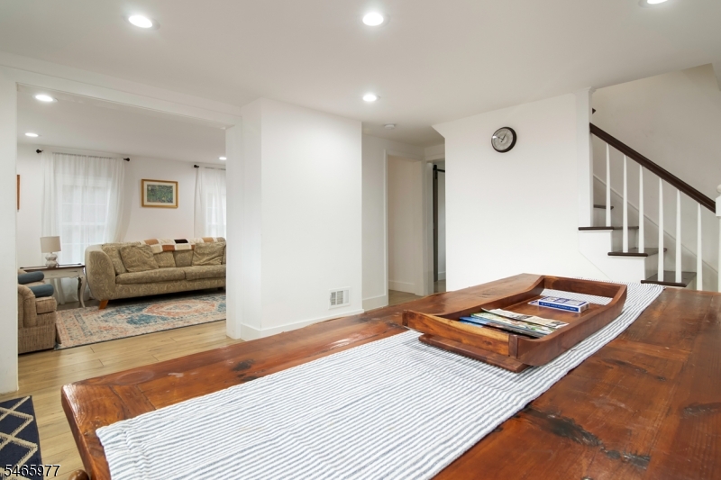 925 Wall St Property Photo 15