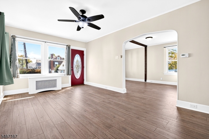 50 Oakwood Ave Property Photo 6