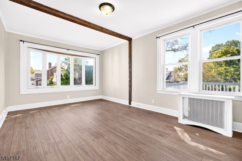 50 Oakwood Ave Property Photo 8