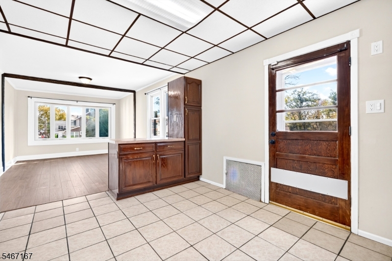 50 Oakwood Ave Property Photo 15