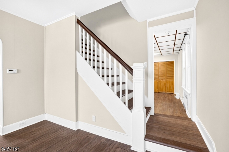 50 Oakwood Ave Property Photo 21