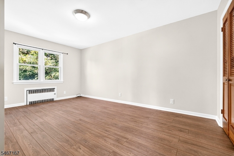 50 Oakwood Ave Property Photo 28