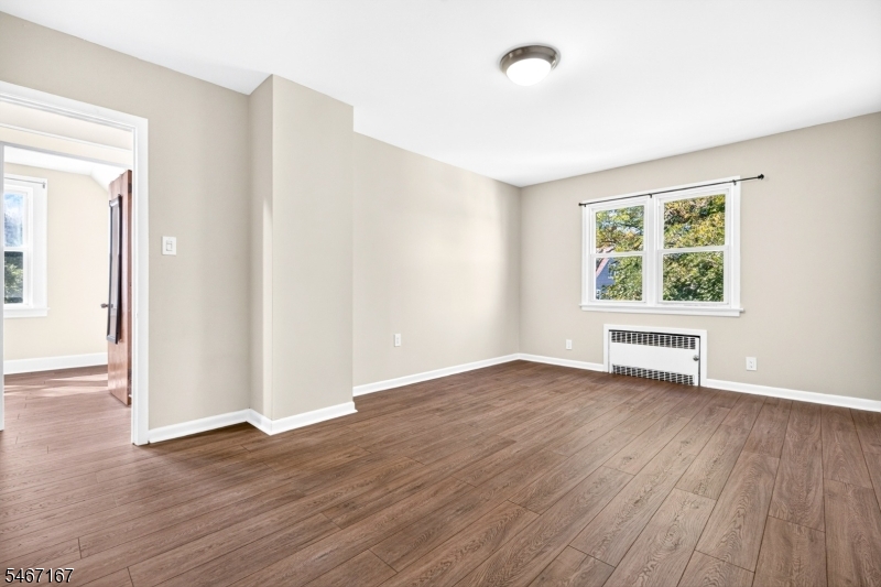 50 Oakwood Ave Property Photo 29