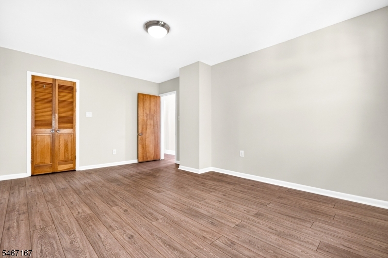 50 Oakwood Ave Property Photo 30