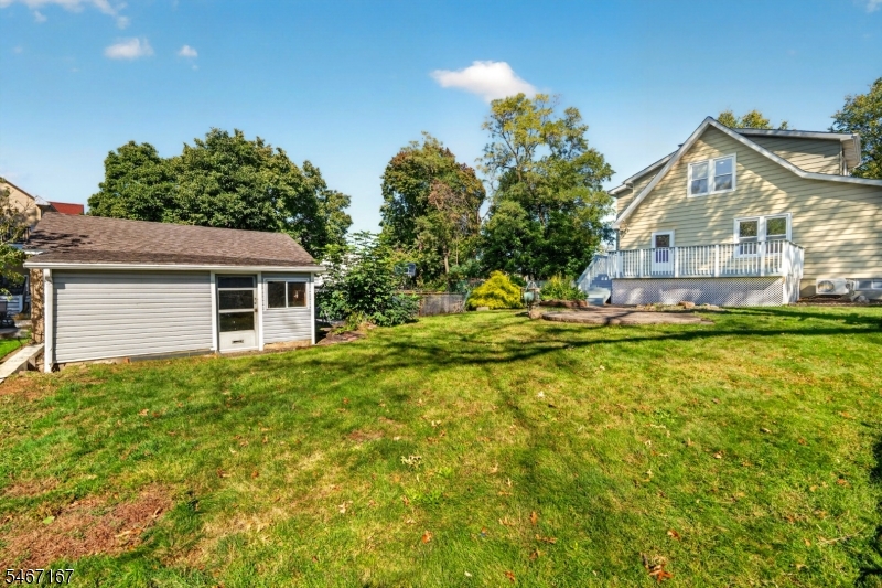 50 Oakwood Ave Property Photo 44