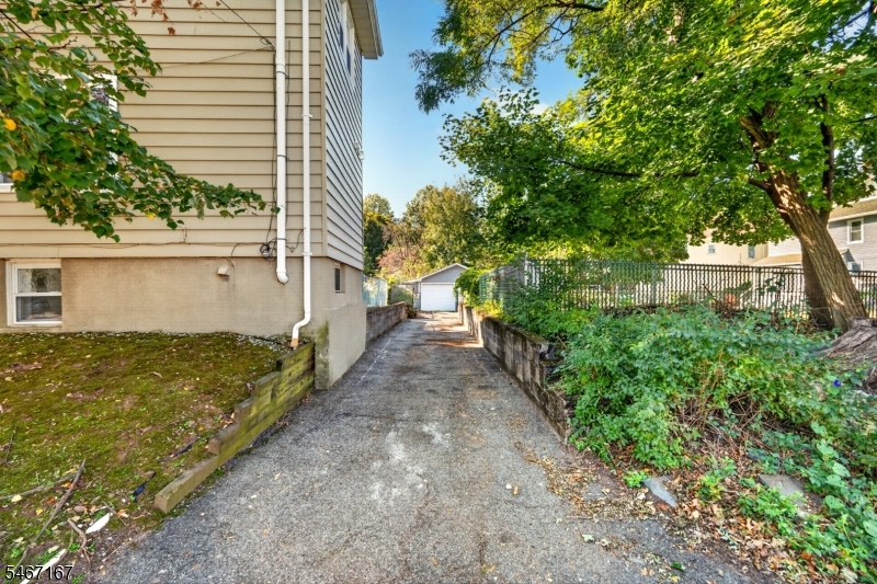 50 Oakwood Ave Property Photo 46