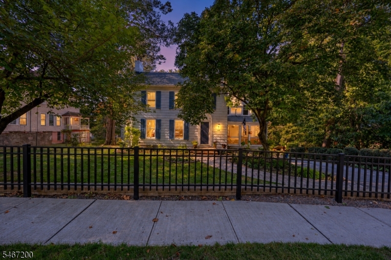 1170 Woodland Ave Property Photo 1