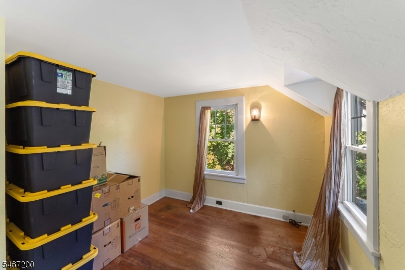 1170 Woodland Ave Property Photo 17