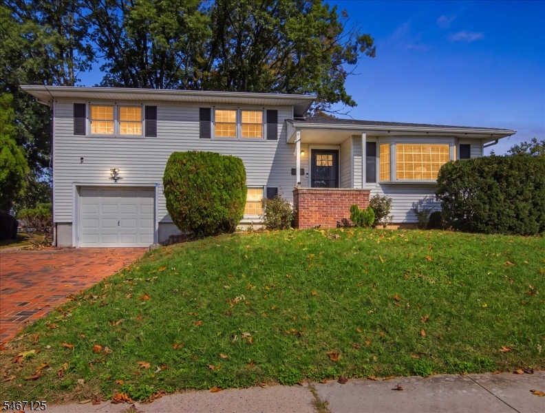 15 Adelphi Ct Property Photo 1