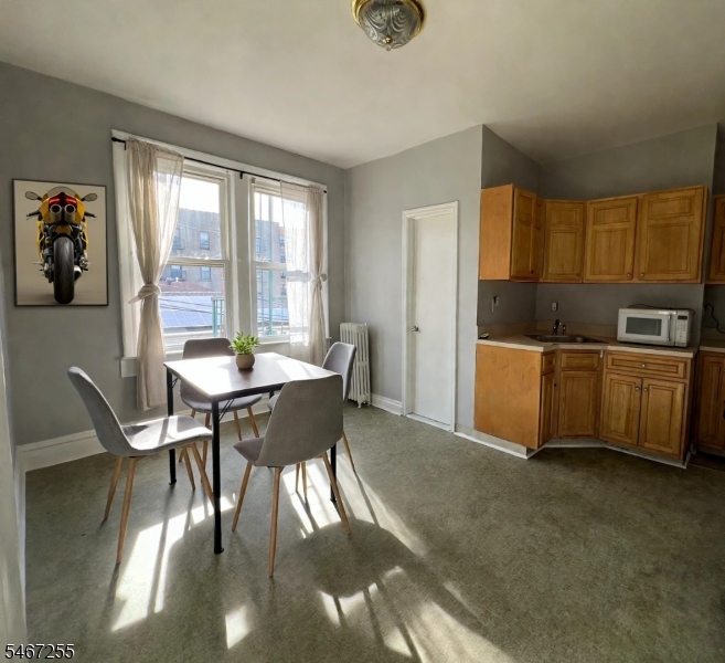 9101 Bergenwood Ave 2f Property Photo 5