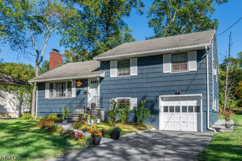 25 Sunset Ter Property Photo 2