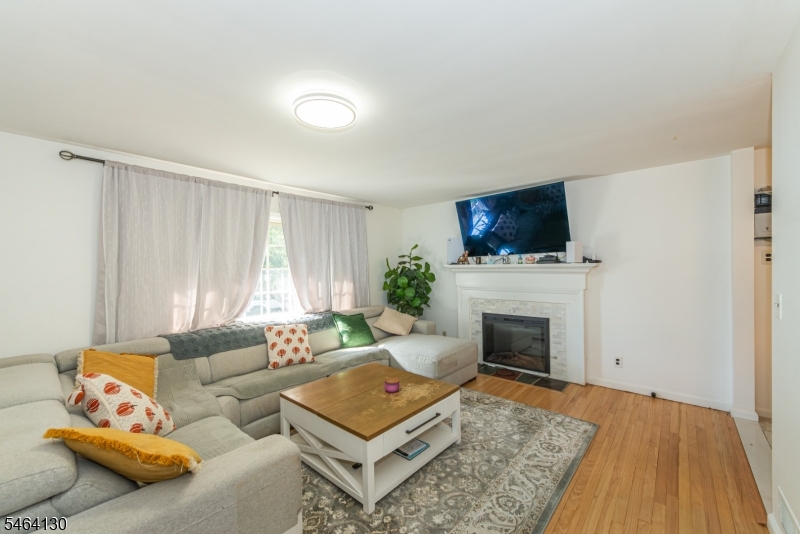 25 Sunset Ter Property Photo 6