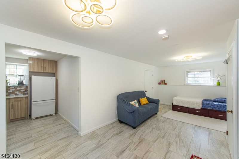 25 Sunset Ter Property Photo 24