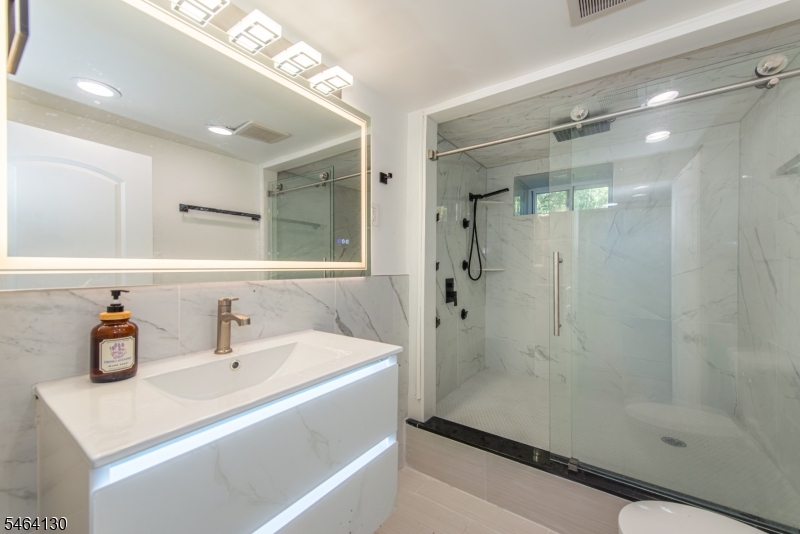 25 Sunset Ter Property Photo 27
