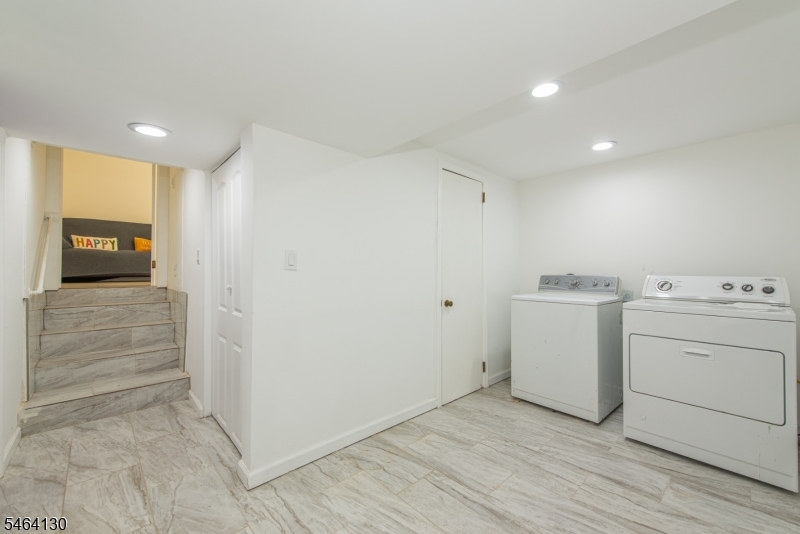 25 Sunset Ter Property Photo 28