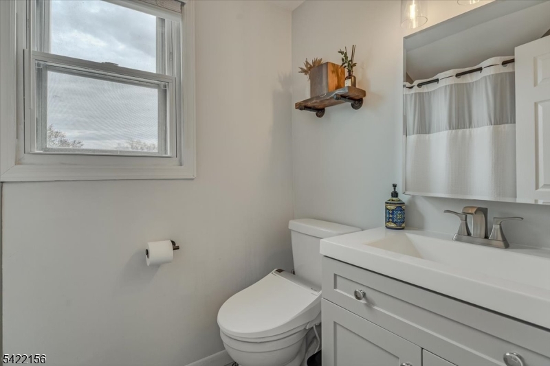 36 Hoover St Property Photo 15