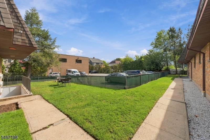 164 Diamond Bridge Ave 9 Property Photo 33