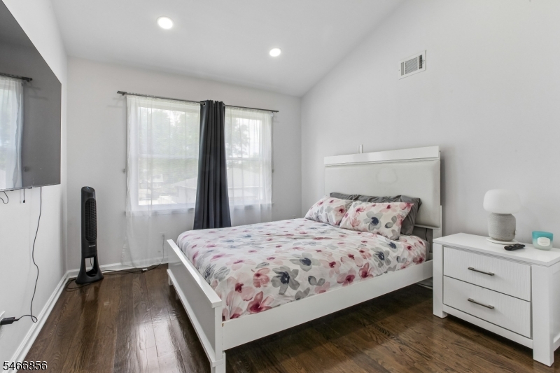 277 Orchard St Property Photo 19