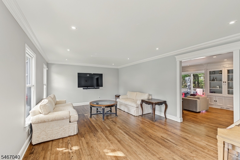109 Meadowbrook Rd Property Photo 8