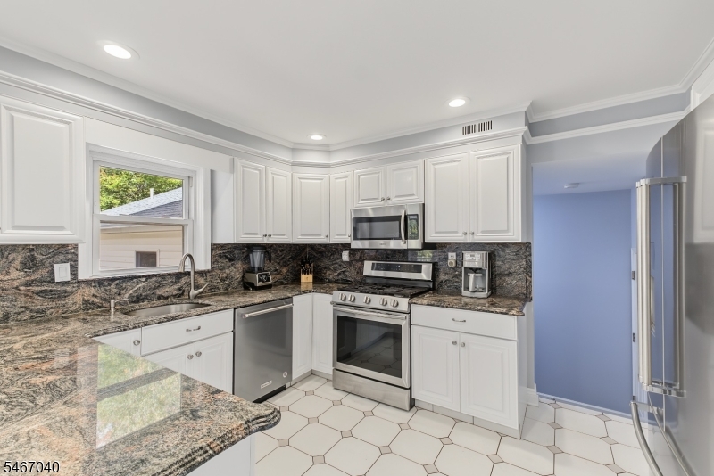 109 Meadowbrook Rd Property Photo 15