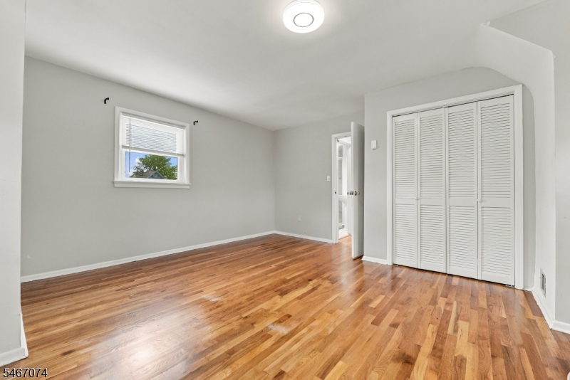 91 Laurel St Property Photo 15