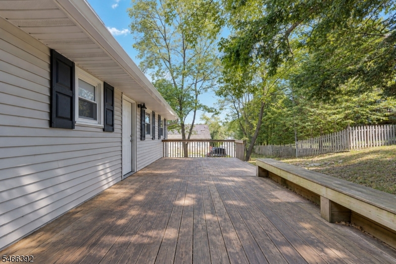 15 Hillside Ave Property Photo 19